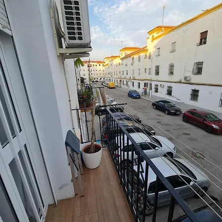 Genuar 3 Bedroom Close To Appartement *