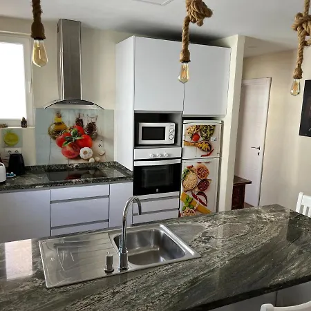 Genuar 3 Bedroom Close To