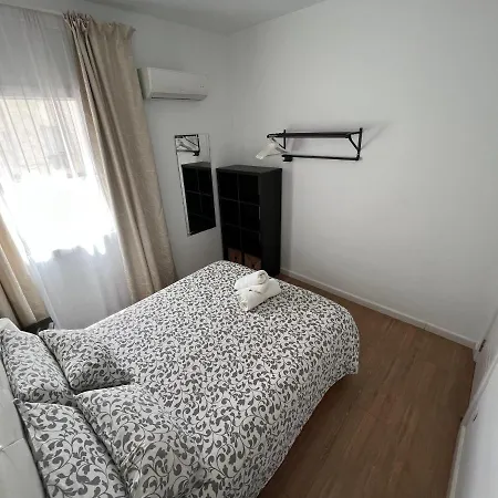 Genuar 3 Bedroom Close To * Málaga